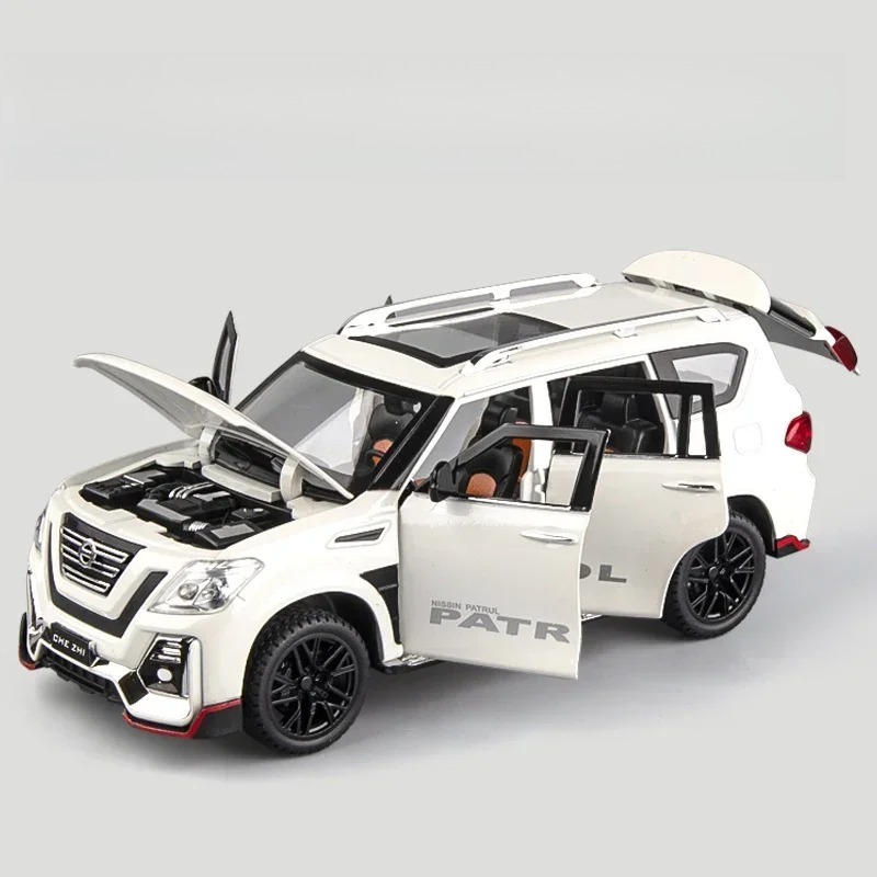 Model Kit Runner - نموذج سيارة نيسان باترول معدني بمقياس