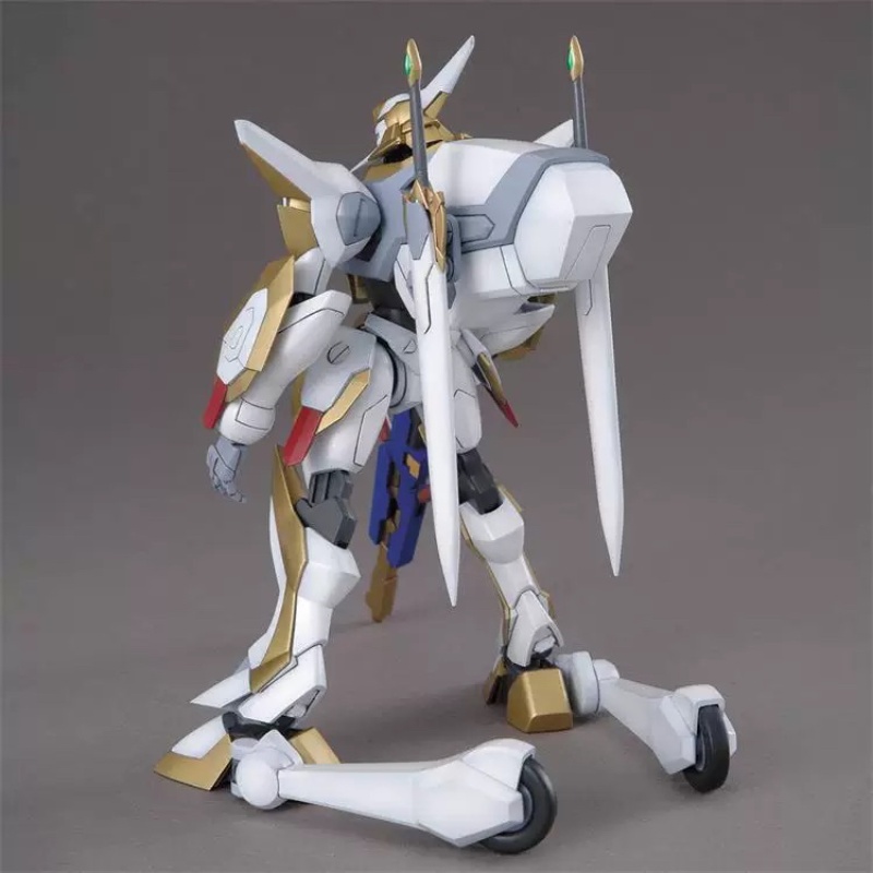 متوفر في المخزون بانداي Hg 1/3 - مراجعة Model Kit Code Geass وسعره