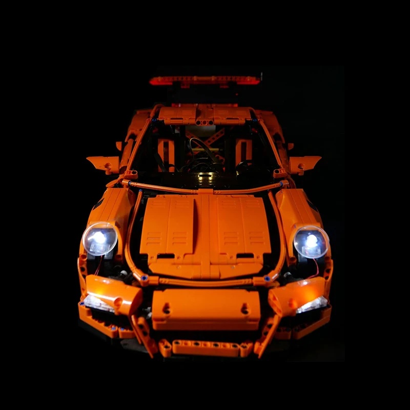 مجموعة إضاءة LED لسيارة الطرق  - مراجعة Model Kit Runner وسعره