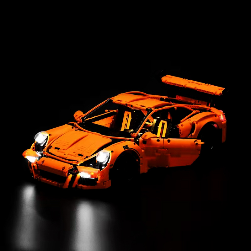 مجموعة إضاءة LED لسيارة الطرق  - مراجعة Model Kit Runner وسعره