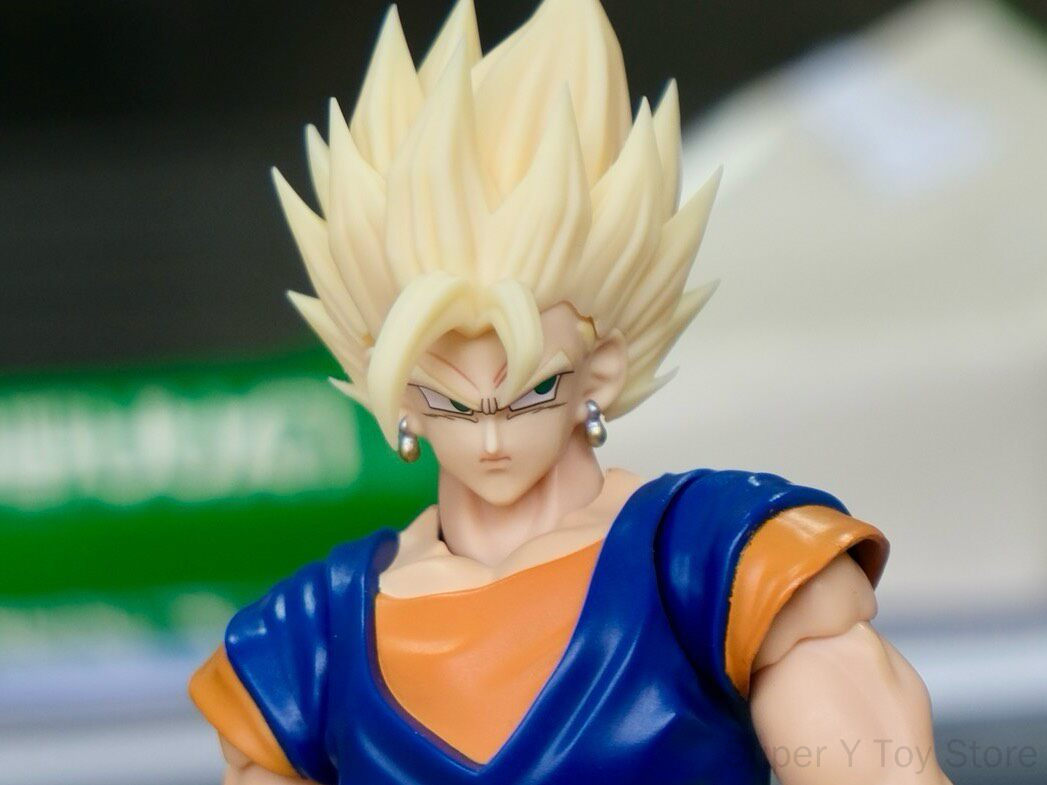 مجسم شعر فيجيتو الجديد من دراغ - مراجعة Model Kit Dragon Ball وسعره