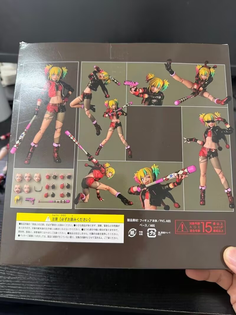 متوفر في المخزون: مجسم ريفولتك - مراجعة Model Kit Harley Quinn وسعره