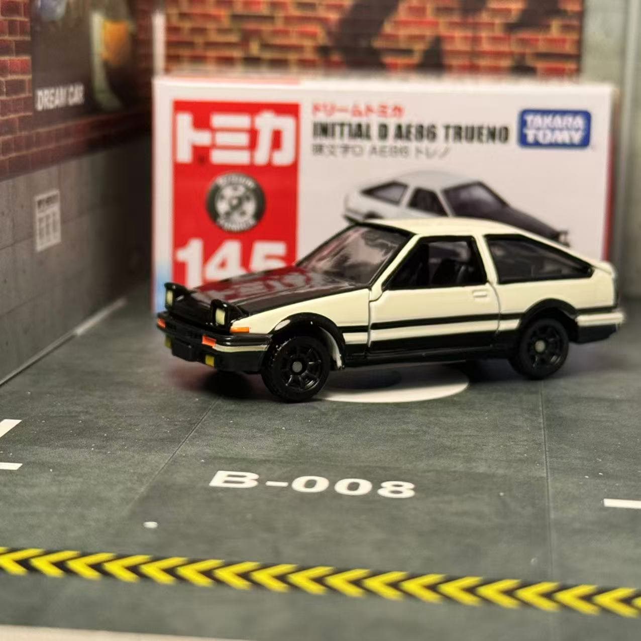 حلم توميكا رقم. 145 الأولي D A - مراجعة Model Kit Ae86 وسعره