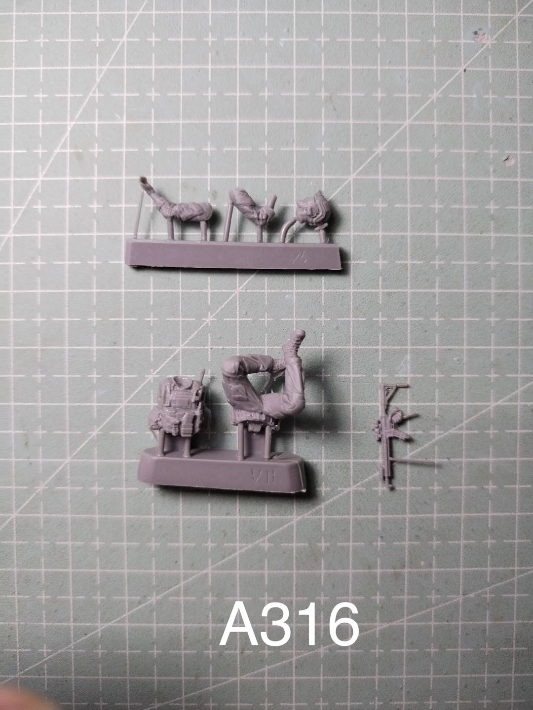 نموذج الراتنج الشكل GK مجموعة  - مراجعة Model Kit Entry Grade وسعره