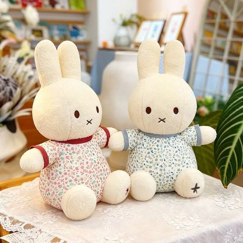 دمية أرنب ميفي لطيفة بطول 30 س - مراجعة Model Kit Anime وسعره